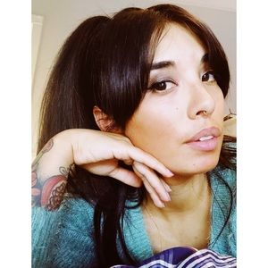 Meet your Posher, Yoshiko